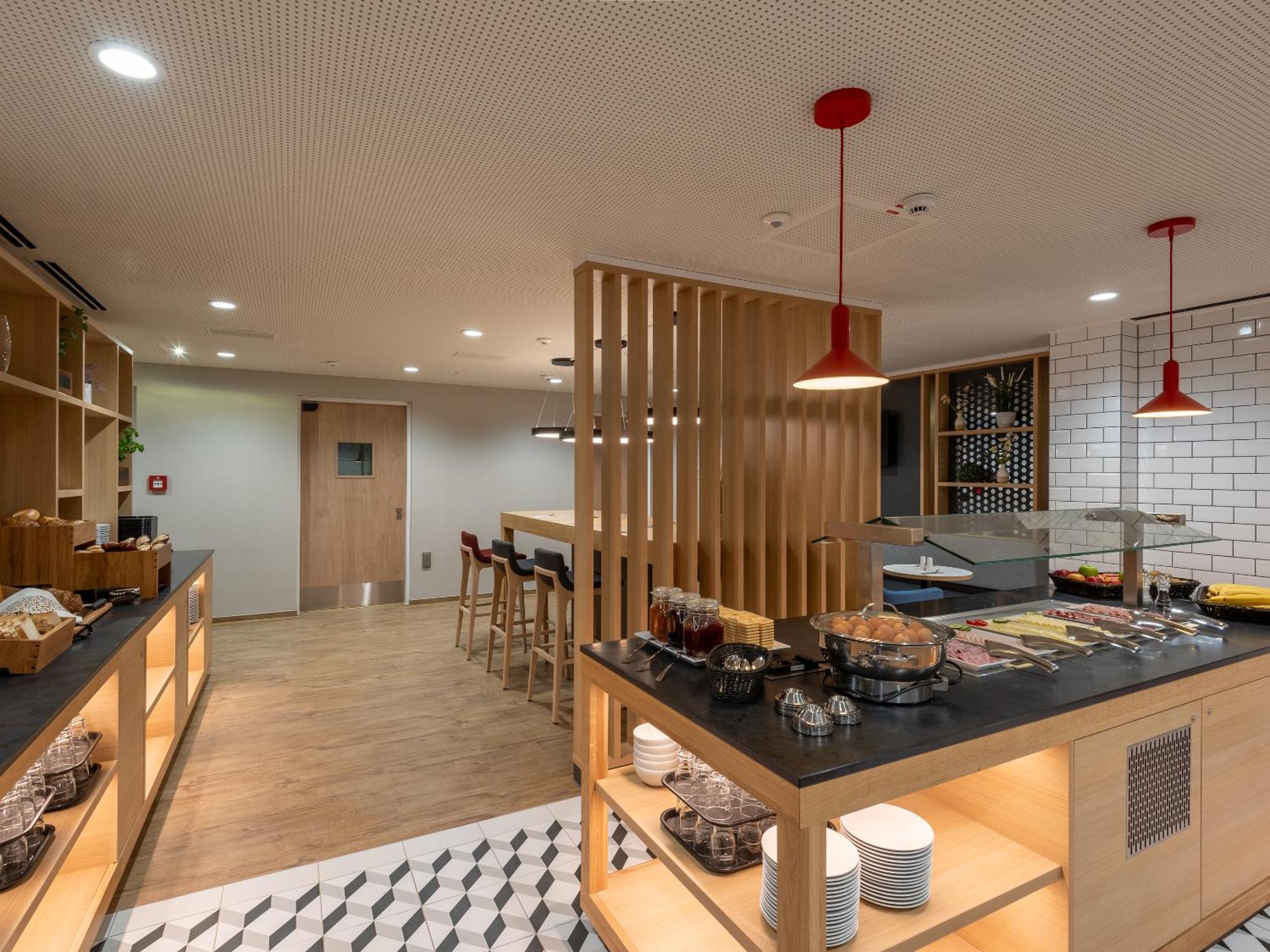 Holiday Inn Express - Hamburg South A7-As42 By Ihg إغيستورف المظهر الخارجي الصورة