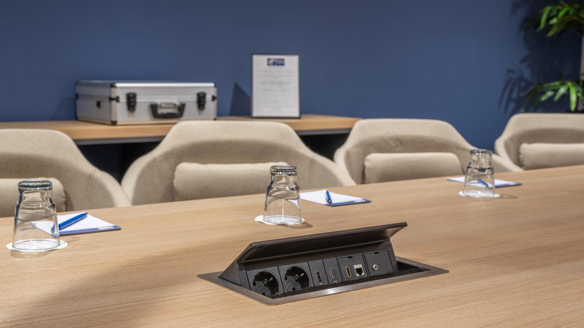 Holiday Inn Express - Hamburg South A7-As42 By Ihg إغيستورف المظهر الخارجي الصورة